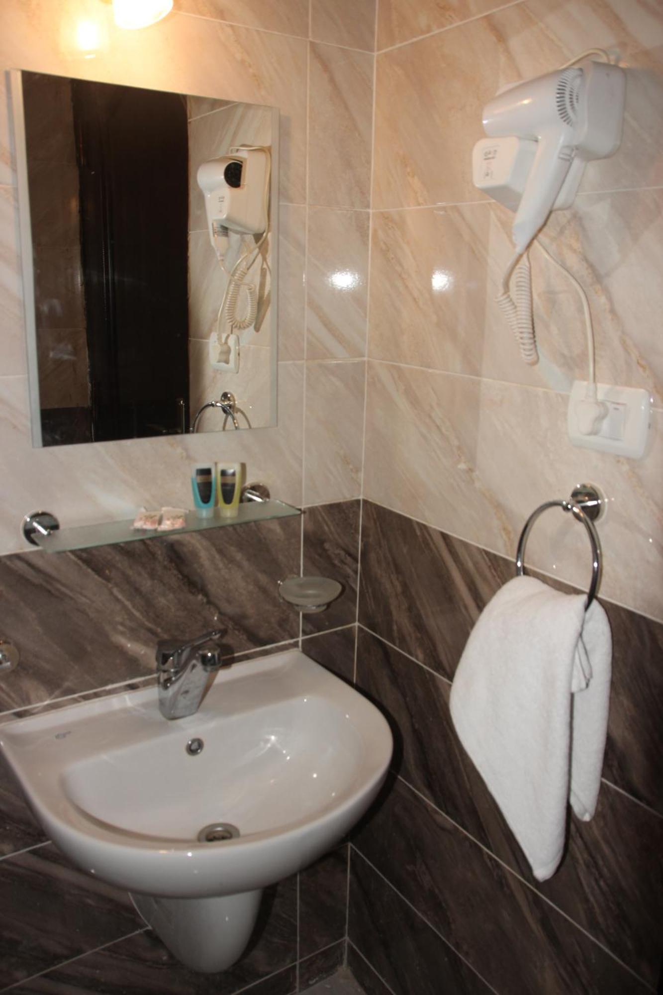 Farida Pyramids Boutique Hotel Kafrat al Jabal Экстерьер фото